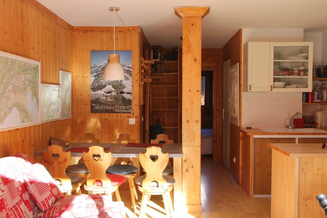 Comfortable Apartment With Terrace In Шамони Екстериор снимка
